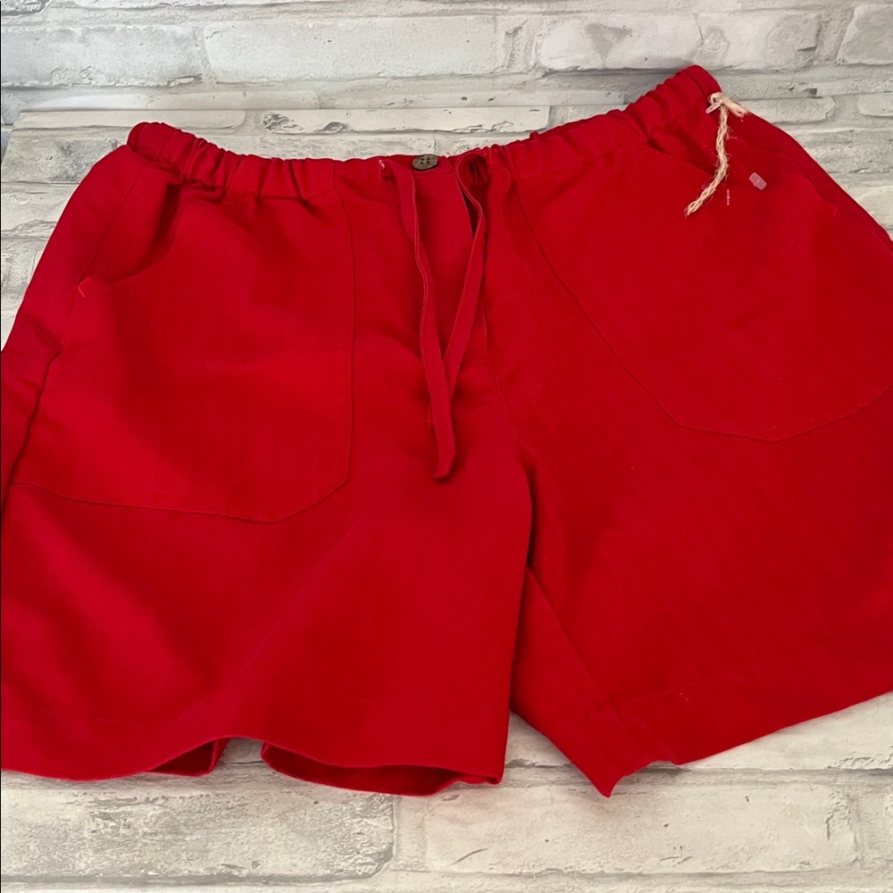 Havana Jack’s Cafe Vibrant Red Casual Shorts PM ladies